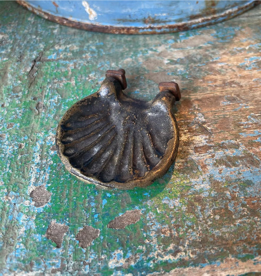 French Teeny Brass Scallop Soapdish (Wall mount)